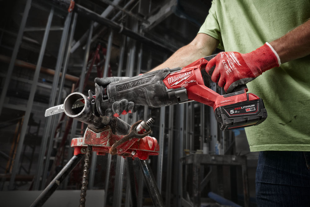 Fierastrau Sabie Milwaukee M18 ONEFSZ-502X